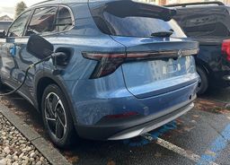 Zunanja slika - MG MGS5 EV - Luxury 64kW 7 let tovarniške garancije NA ZALOGI - 4 - Predogledna slika