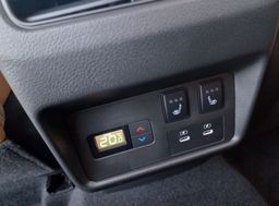 Notranja slika - Nissan X-Trail - HEV E-4ORCE 213 TEKNA+ - 12 - Predogledna slika