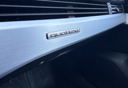 Zunanja slika - Audi A4 - Avant S-LINE-QUATTRO-VIRTUAL KOKPIT-MATRIX-RADAR-2xKLIMA - 17 - Predogledna slika