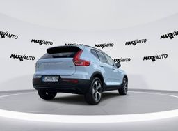 Zunanja slika - Volvo XC40 - B3P Plus Dark Avt. - 5 - Predogledna slika