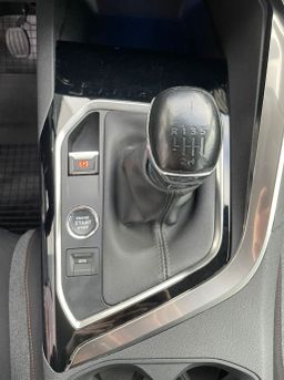 Zunanja slika - Peugeot 3008 - 1.2 PureTech 130 Active LED - 5 - Predogledna slika