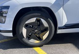 Zunanja slika - Hyundai Kona - BEV 65KWH PREMIUM - 15 - Predogledna slika