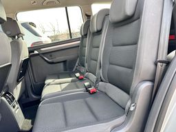 Zunanja slika - VW Touran - 1.6 TDI BlueMotion Comfortline+PDC+KLJUKA+ODLIČ.. - 12 - Predogledna slika