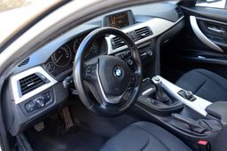 Notranja slika - BMW Serija 3 - 318d - 4 - Predogledna slika