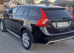 Zunanja slika - Volvo V60 Cross Country - D3 + MAX ZGODOVINA + BREZ POLOGA TUDI ZA TUJCE - 4 - Predogledna slika