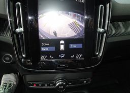 Zunanja slika - Volvo XC40 - D3 A AWD R-Design ODLIČNO OHRANJEN - 7 - Predogledna slika