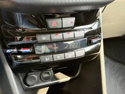 Zunanja slika - Peugeot 208 - 1,2 PureTech 110 S&S Allure - 6 - Predogledna slika