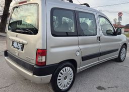 Zunanja slika - Peugeot Partner - Kombi STYLE 1.6 HDi 90 LEPO OHRANJEN - 6 - Predogledna slika