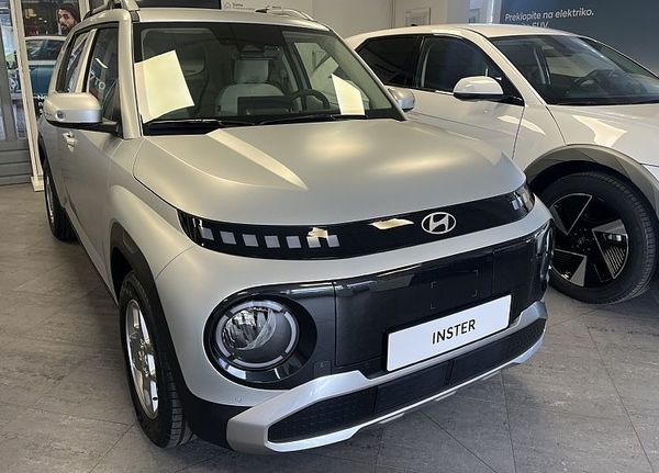 Predogledna slika - Hyundai 49 kWh STYLE. ENERGY. WINTER. RAC