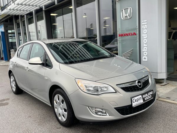 Predogledna slika - Opel Astra 1.6 16V 85KW 111 Y LIMITED E