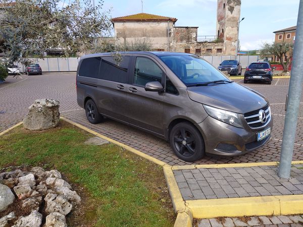 Predogledna slika - Mercedes-Benz V 220 d 4MATIC dolgi Avt.