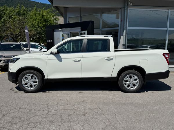Predogledna slika - KG Mobility Musso 2.2 XDi Ultimate+ 4WD A T