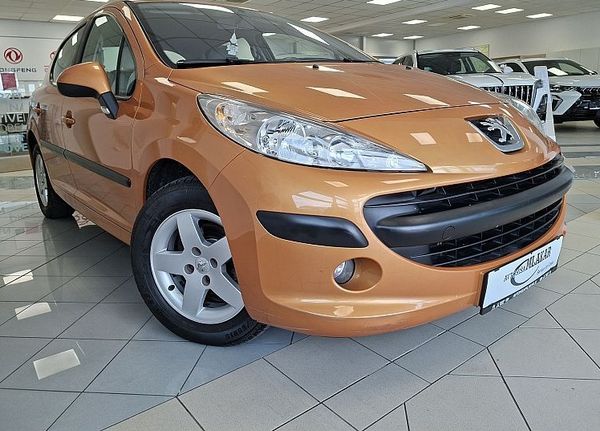 Predogledna slika - Peugeot 207 PREMIUM 1.4 16V-HITRI KREDIT-ODLIČEN-
