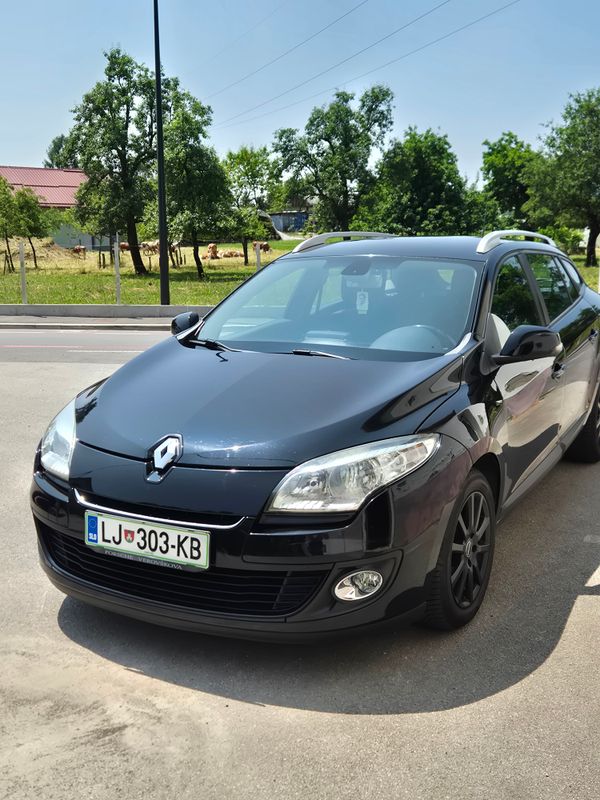 Predogledna slika - Renault megan grandtour 1.5 dci
