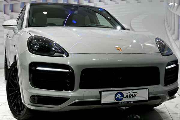Predogledna slika - Porsche Cayenne E-Hybrid Tiptronic