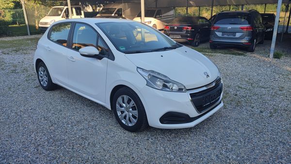 Predogledna slika - Peugeot 208 1,5 BlueHDi 100 S&S Allure