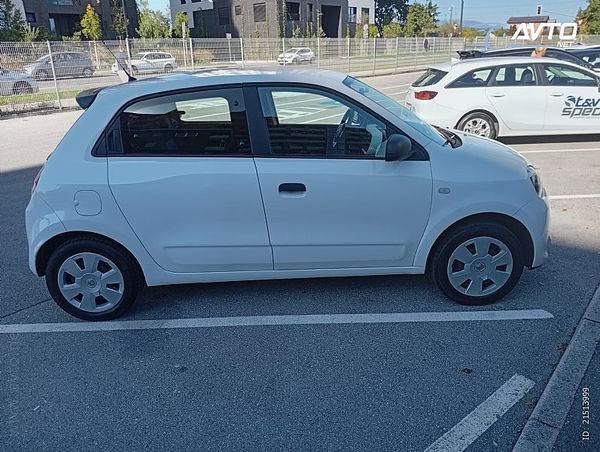 Predogledna slika - Renault Twingo Authentique SCe 70 - ODLIČEN - UGODNO - MOŽNA MENJAVA-