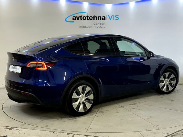 Predogledna slika - Tesla Model Y Long Range All-Wheel Drive Panorama