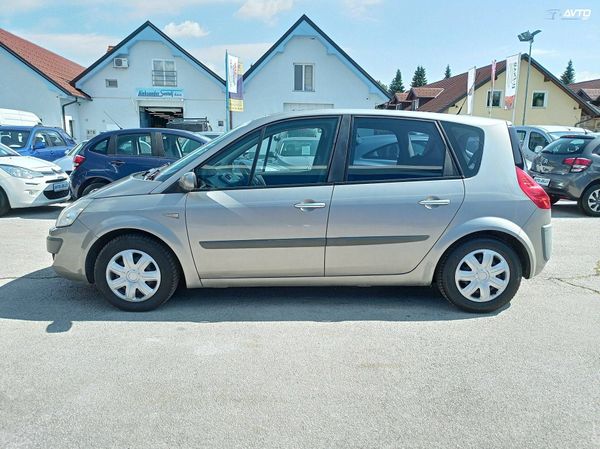 Predogledna slika - Renault Trucks Scenic