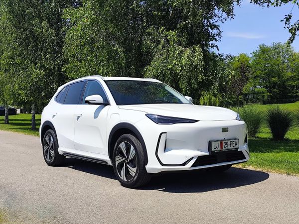 Predogledna slika - Geely EX5