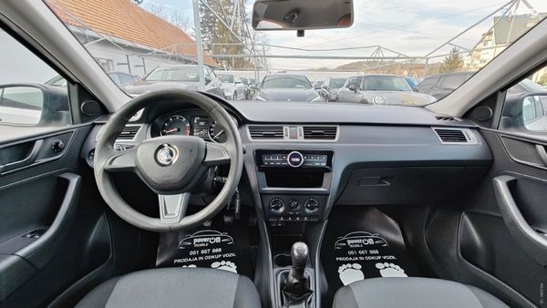 Predogledna slika - Škoda Rapid 1.2 TSI -136€ NA MESEC- SLO ALU TEMP KLIMA PDC