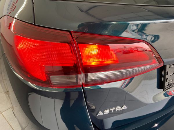 Predogledna slika - Opel Astra Edition 1.6 100kW.NEMŠKA+4GUME.KAMERA.NAVI.KLJUKA