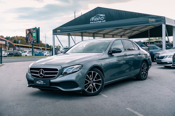 Predogledna slika - Mercedes-Benz E-Razred E 200 d Avantgarde Avt. | MULTIBEAM | 360 KAMERA