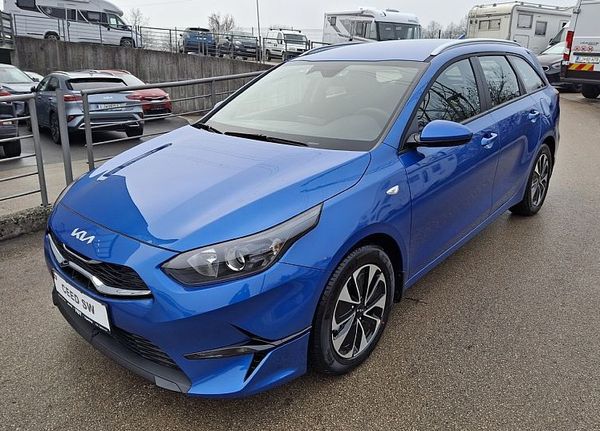 Predogledna slika - KIA Ceed SW 1.5 T-GDi LX Champion+ ISG. M T 103 kW+ZIMSKE GUME