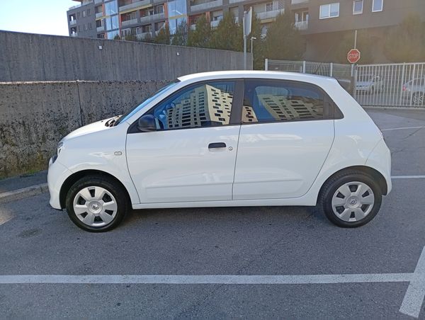 Predogledna slika - Renault Twingo Authentique SCe 70 - ODLIČEN - UGODNO - MOŽNA MENJAVA-