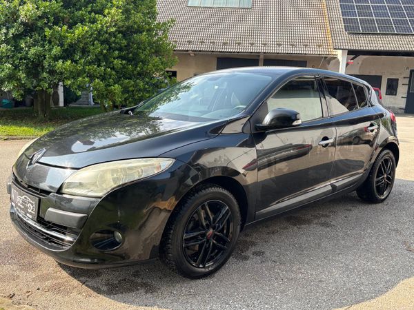 Predogledna slika - Renault Megane Dynamique 1.6 16V