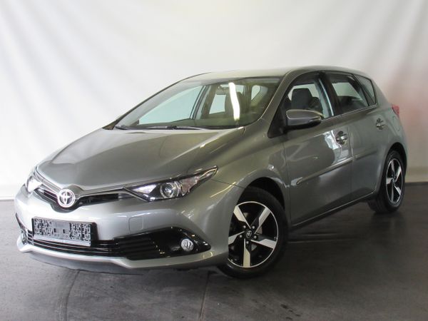 Predogledna slika - Toyota Auris 1,2 Turbo Luna