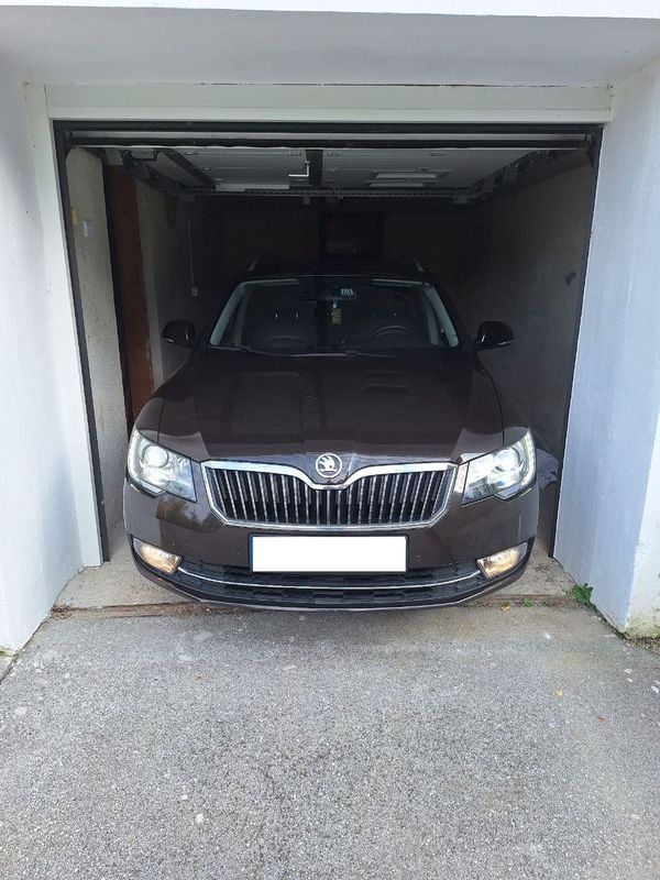 Predogledna slika - Škoda Superb Combi 2,0 TDI Active DSG
