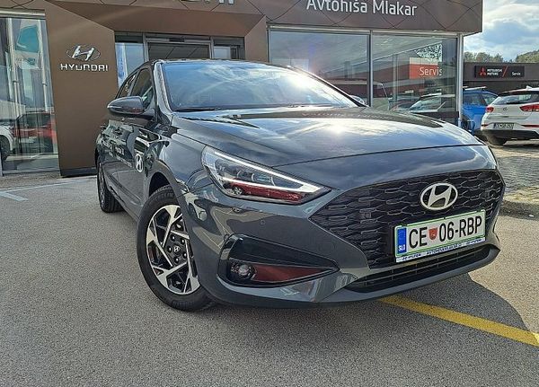 Predogledna slika - Hyundai 1.5 MPI 96 STYLE - TESTNO VOZILO - 