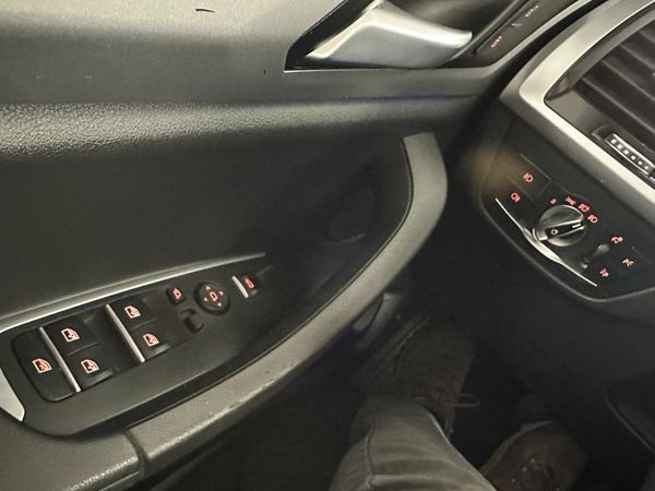 Predogledna slika - BMW serija X3: xDrive20d.BELGIJSKI.PANORAMA.NAVI.ALU.PDC