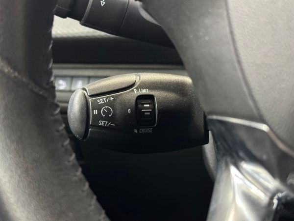Predogledna slika - Peugeot 2008 1.2 PureTech S&S ACTIVE + 5 LET JAMSTVA