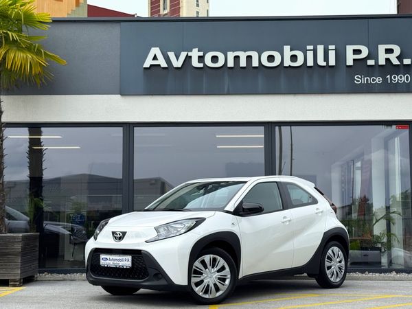 Predogledna slika - Toyota Aygo X-PLAY 1.0VVT-I 72KM AVT.SLO 1.LASTNICA- 25.410 km