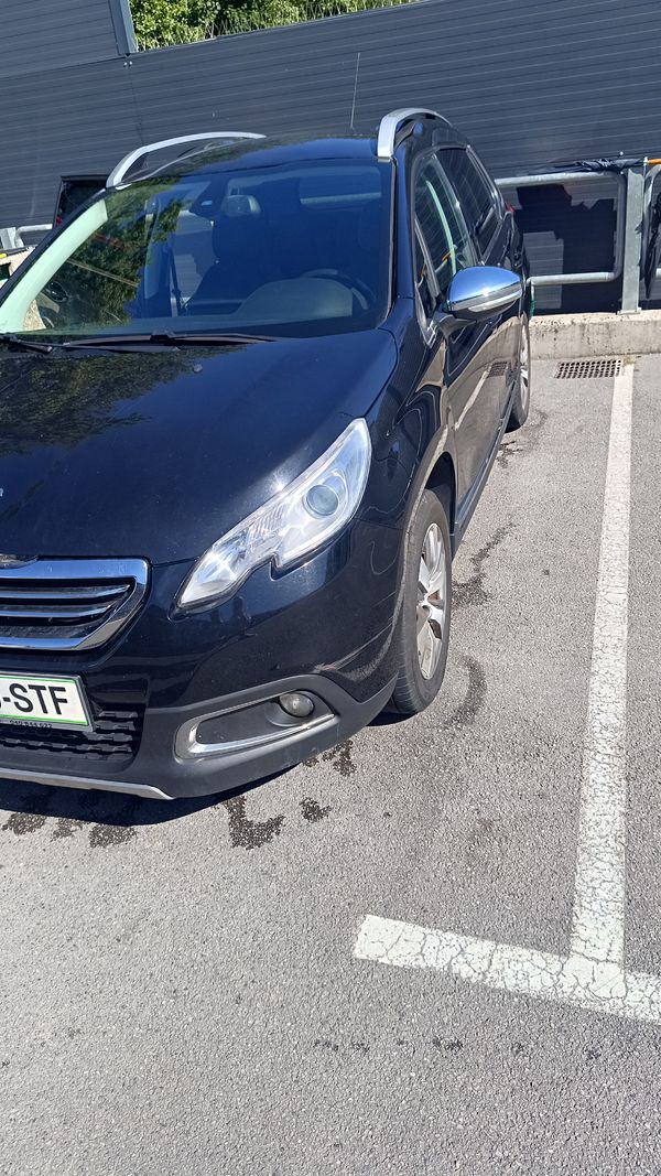 Predogledna slika - Peugeot 2008 Allure 1,6 e-HDi