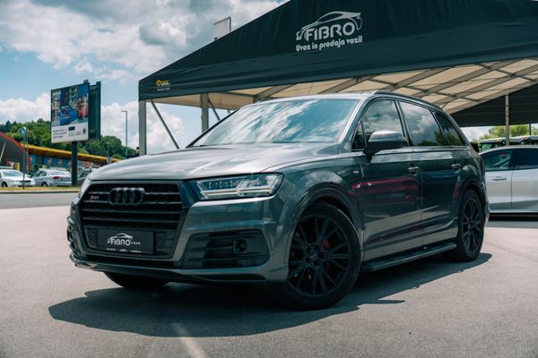 Predogledna slika - Audi Q7
