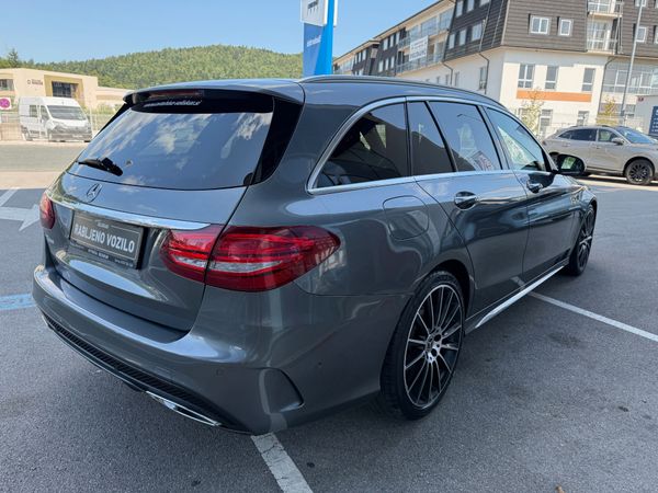 Predogledna slika - Mercedes-Benz C-Razred