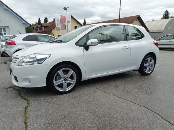 Predogledna slika - Toyota Auris