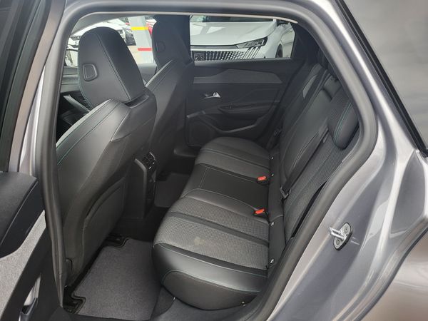 Predogledna slika - Peugeot 308 1.5 BLUEHDI 130 ALLURE PACK EAT8 SW
