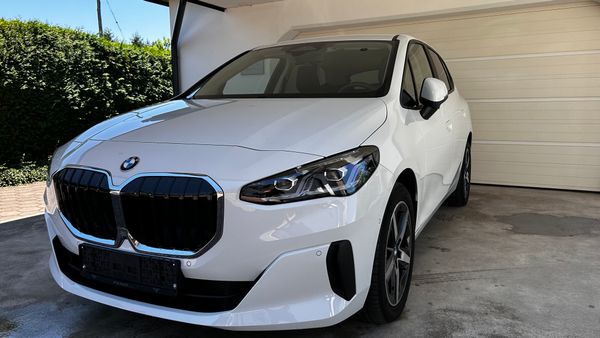 Predogledna slika - BMW 218i Active Tourer Avt.