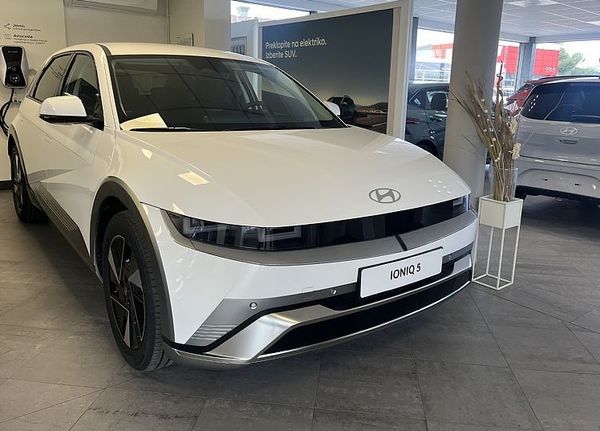 Predogledna slika - Hyundai 84 kWh PREMIUM. TOPL. ČRPALKA. EL. KLJUKE
