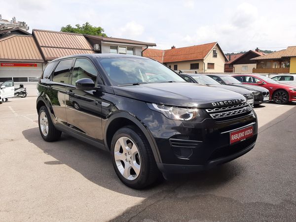Predogledna slika - Land Rover Discovery Sport 2,0 eD4 SE