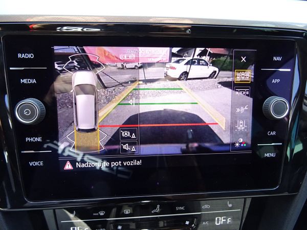 Predogledna slika - VW Passat Variant Highline