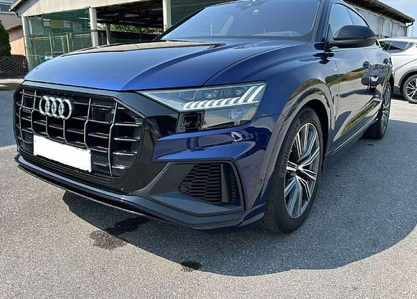 Predogledna slika - Audi Q8 50 TDI S-line-MATRIX-ZRAČNO-SOFT-KLJUKA-WEBASTO