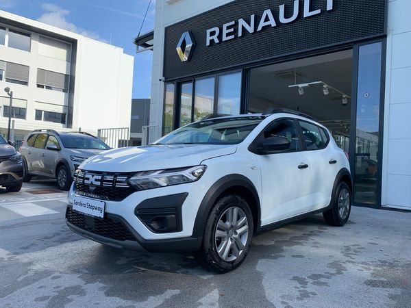 Predogledna slika - Dacia Sandero 1.0 TCe 90 Essential+ BON za zimske pnevmatike