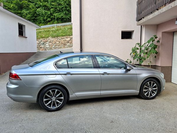 Predogledna slika - VW Passat 2,0 TDI BMT Comfortline