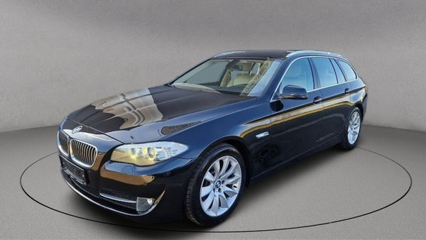 Predogledna slika - BMW serija 5 Touring 530d Avt.