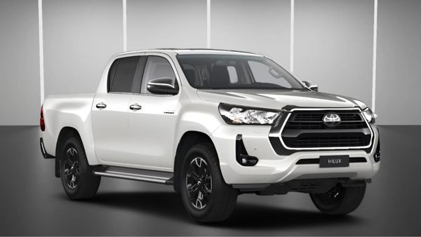 Predogledna slika - Toyota Hilux 2.4. D CITY PLUS -HITRA DOBAVA